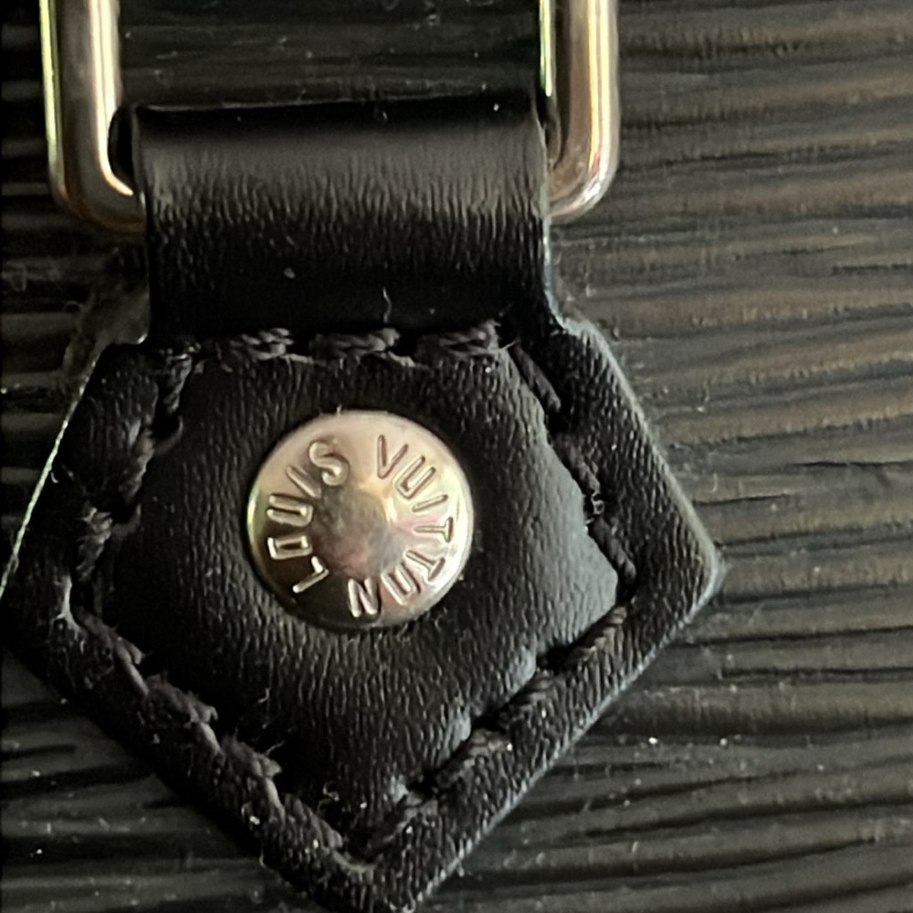 LOUIS VUITTON Madeleine PM Epi Leather Black Shoulder Bag Handbag Purse - Picture 5 of 14